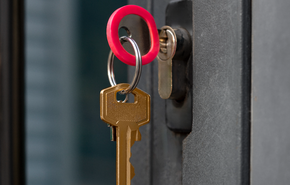  Policija otkriva: Ključ u bravi ne štiti od provalnika, čak povećava rizik