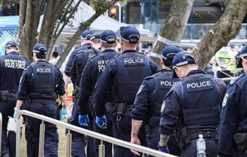 Napadač na plaži Bondi optužen za 15 ubistava i terorizam: Napad bio motivisan ideologijom Islamske države