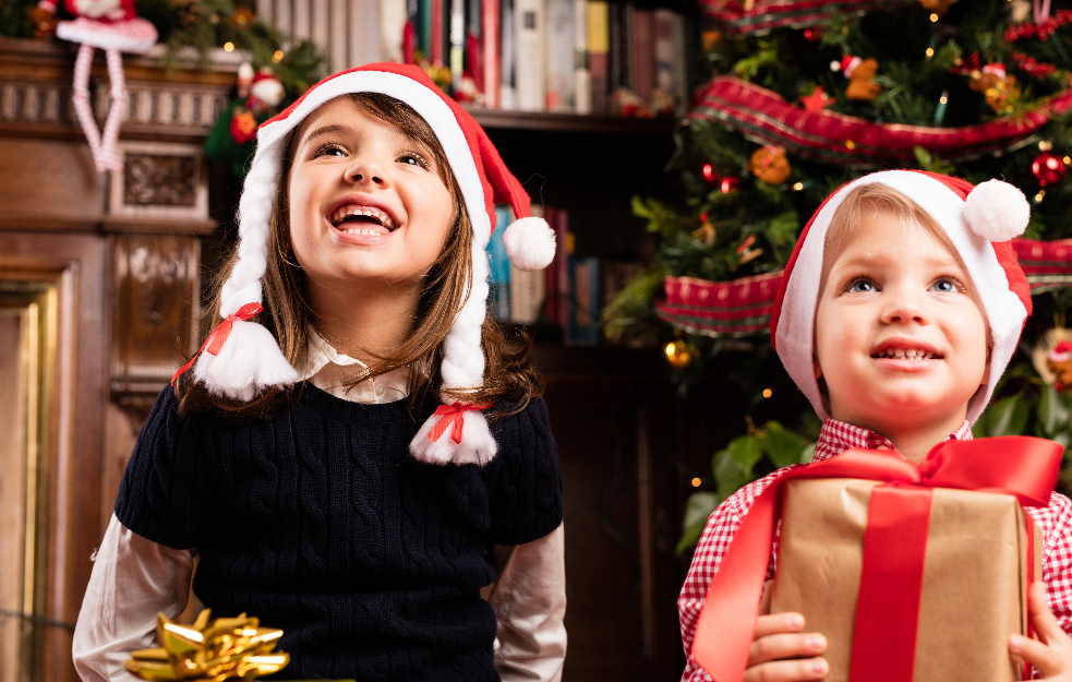 Fizičar iz Dortmunda izračunao: Kako Deda Mraz može da obiđe svu decu sveta i podeli paketiće za jedan dan