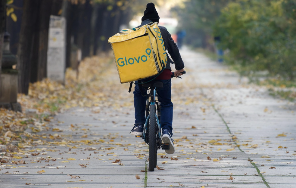 Zašto dostavljači na biciklima krše saobraćajne propise?