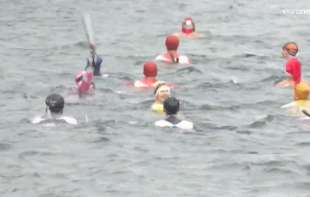 Tradicionalno božićno plivanje na Ženevskom jezeru okupiće oko 4.200 plivača