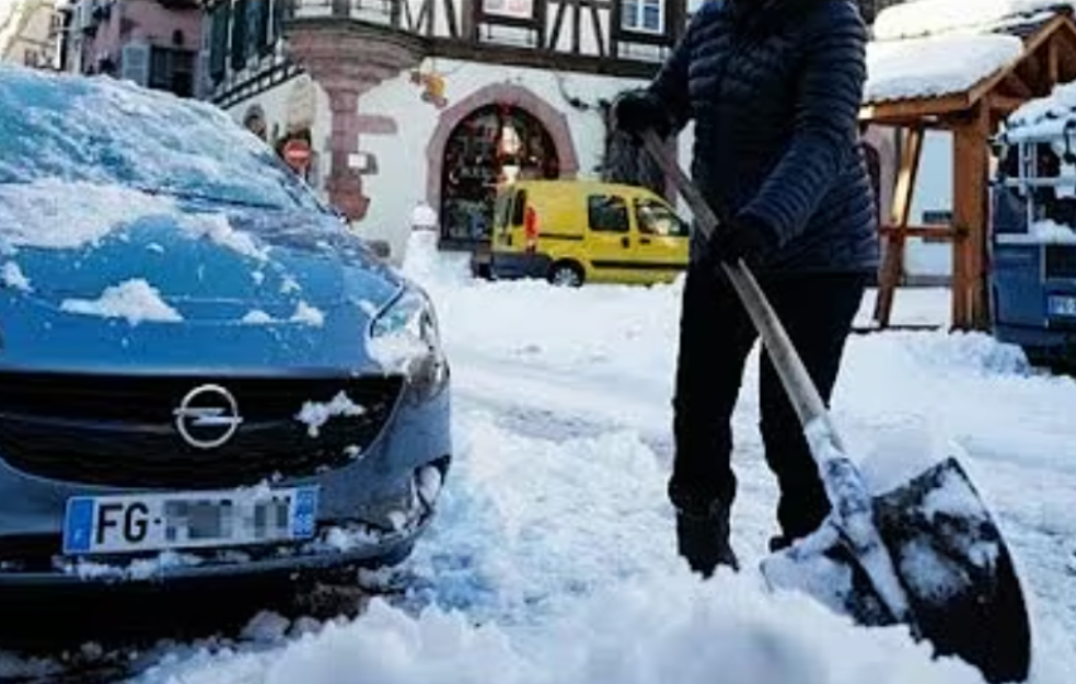U Francuskoj na snazi narandžasto upozorenje zbog snega i leda