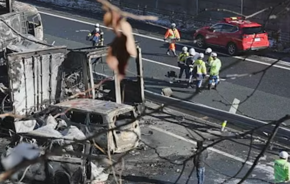 Dve osobe poginule, 26 povređeno u sudaru vozila kod Tokija