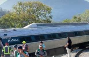 Povređeno najmanje 15 osoba u železničkoj nesreći na jugu Meksika 