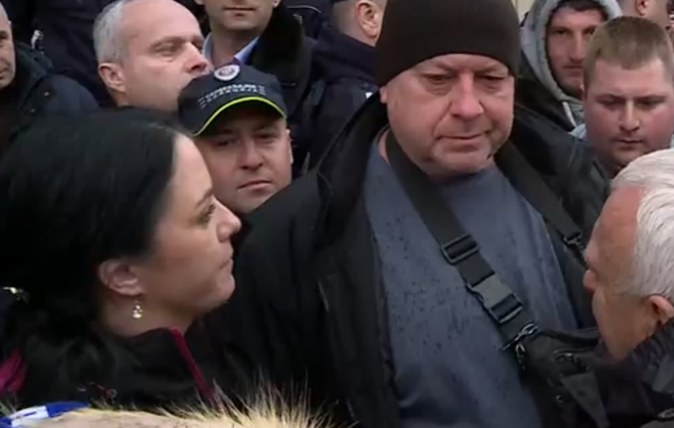 Gradonačelnica Loznice u raspravi s meštanima, obećala struju za 72 sata: 