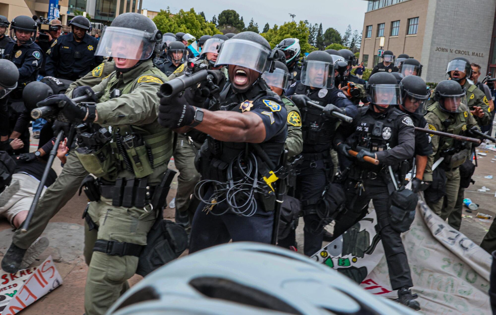 Amerika zahvaćena protestima