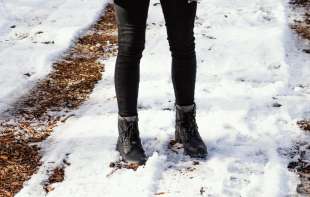 Stavite ovo u obuću pre izlaska iz kuće i noge vam se nikada NEĆE SMRZNUTI