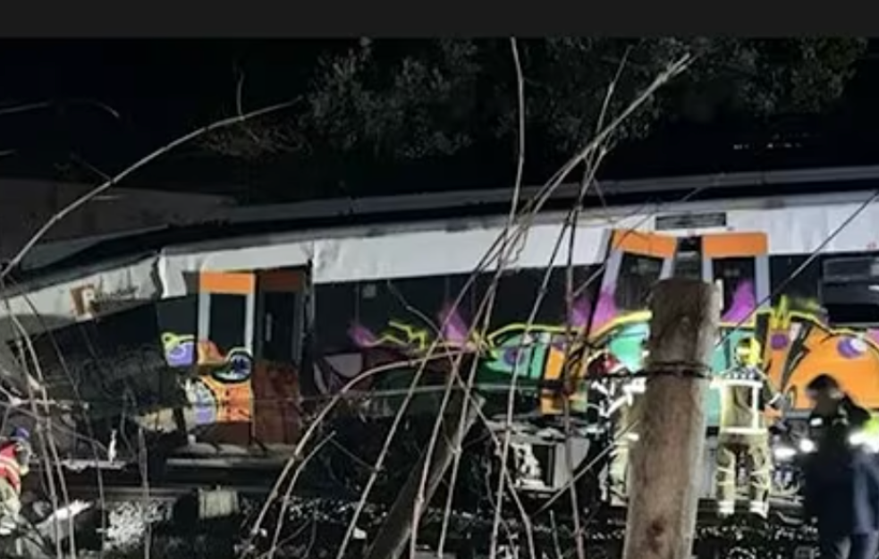 Mašinovođa poginuo, najmanje 37 povređenih u nesreći voza kod Barselone