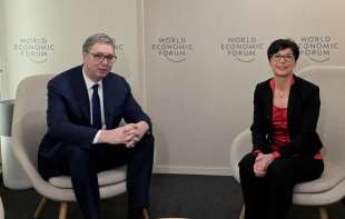 Vučić se sastao sa evropskom komesarkom Martom Kos u Davosu
