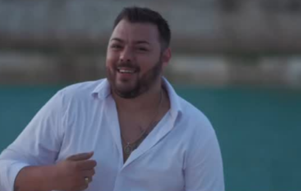 Sloba Vasić šokirao fanove, objavio sliku na kojoj ne liči na sebe  FOTO