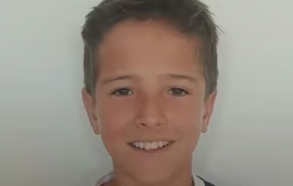 Preminuo 12-godišnji Niko Antić posle napada ajkule