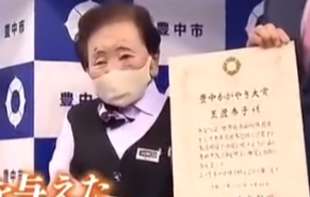 Ima 95 godina, već 70 godina radi u istoj firmi i neće u penziju 